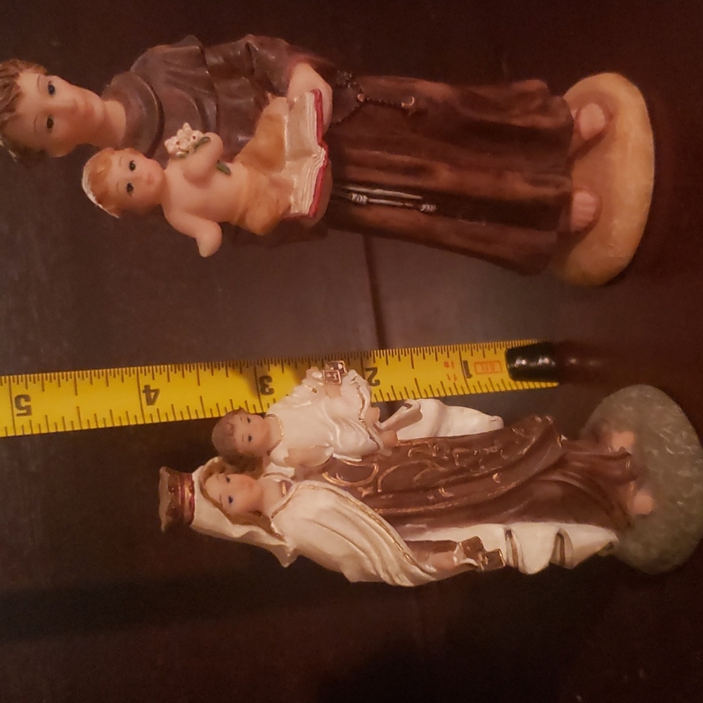 2 Religious figurines baby jesus
